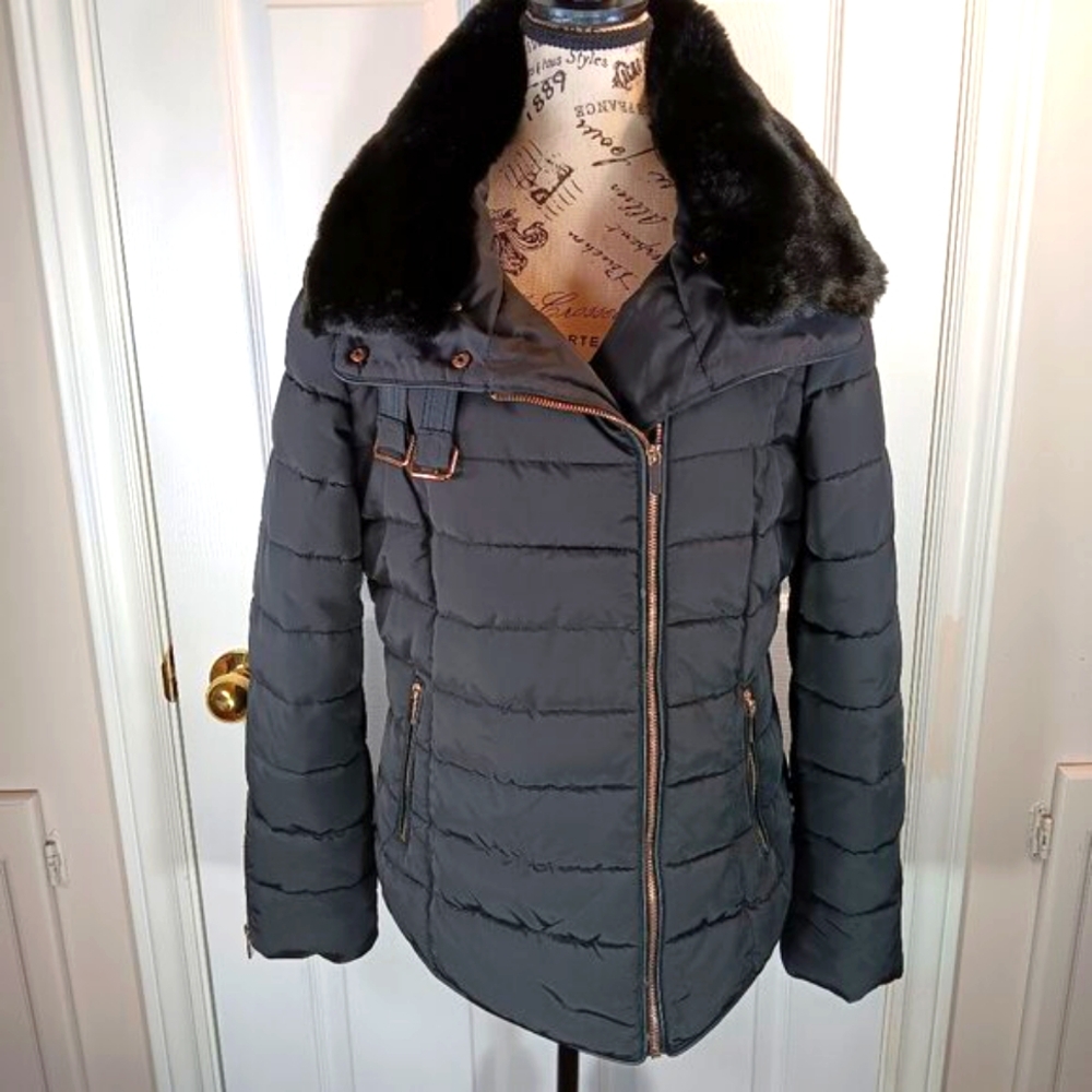Suzy Shier Black Quilted Puffer Jacket Faux Fur Collar Winter Coat Size M